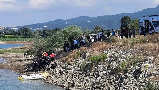 Baraj göletine giren 2 arkadaş boğuldu