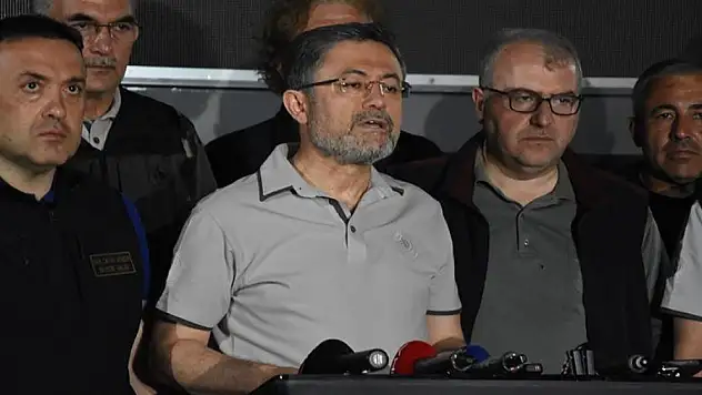 Tarım ve Orman Bakanı Yumaklı: 'Bugün Türkiye'de başlayan 3 yangınımız var'