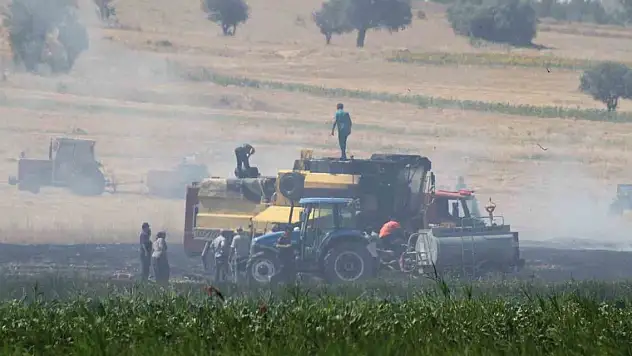 Konya'da biçerdöver cayır cayır yandı