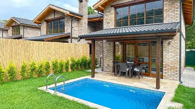 Sapanca Havuzlu Bungalov Seçenekleriyle Unutulmaz Bir Tatil Yapın