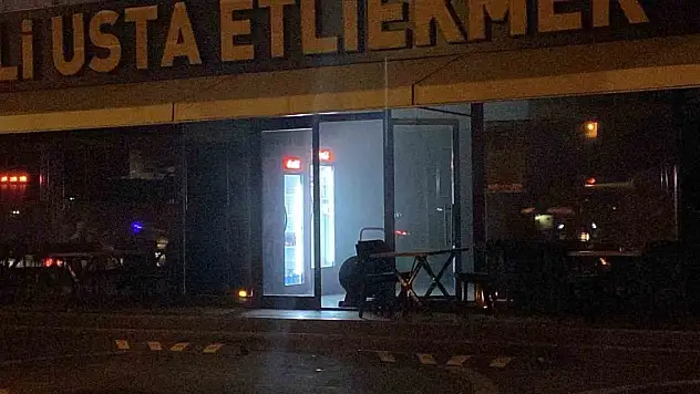 Konya'da klima motoru patladı, lokantada yangın çıktı