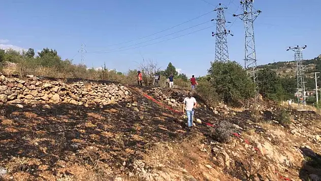 Konya Bozkır'da otluk alanda yangın çıktı