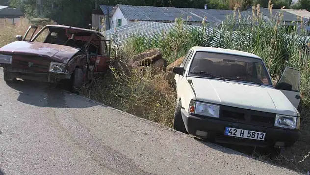 Konya'da otomobil emniyet şeridindeki otomobile çarptı: 2 yaralı