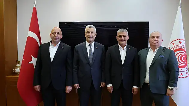 Konyaspor'dan Bakan Ömer Bolat'a ziyaret!