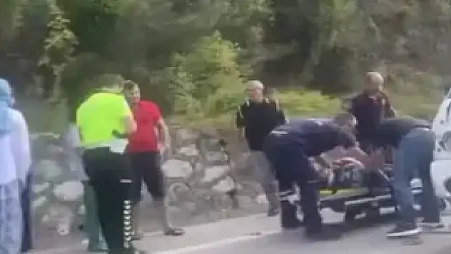 Kamyonet ile otomobil çarpıştı: 4 yaralı