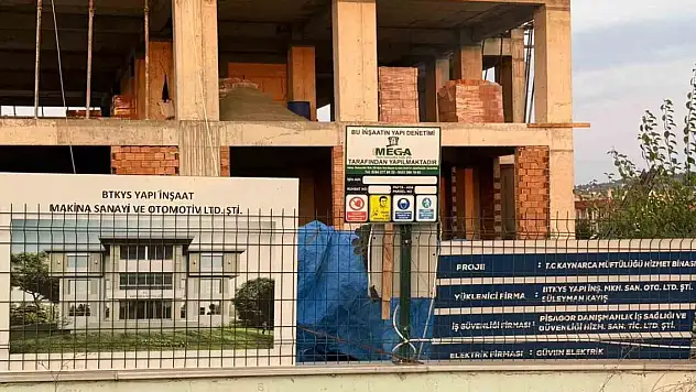 İnşaat halindeki binanın 3. katından düşen işçi hayatını kaybetti