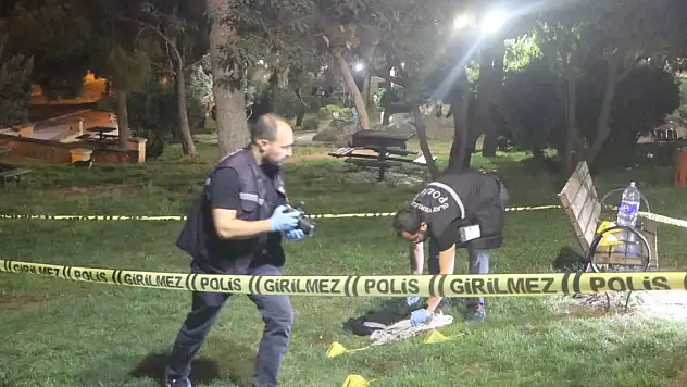 Parkta çıkan tartışmada kalbinden bıçaklanarak öldürüldü