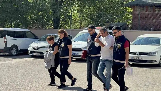 12 yıl önce bebeklerini çöpe atmışlardı! Bakın anne ve babaya ne oldu