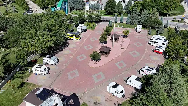 Konya'da şehrin merkezinde karavan konforu