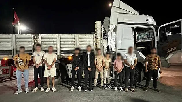 Konya'da 9 düzensiz göçmen yakalandı