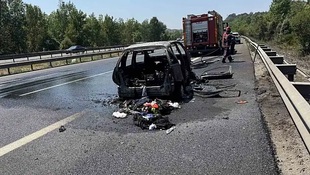 Alev alev yandı, geriye demir yığınları kaldı