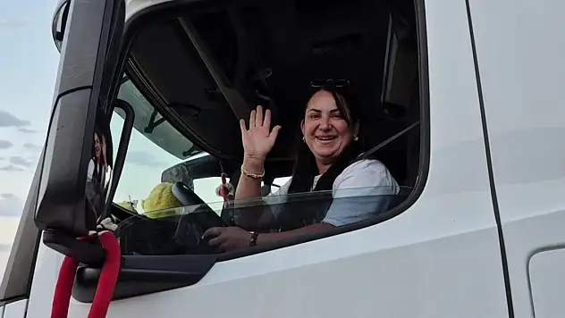 TIR şoförü Nazan: İşimi severek yapıyorum