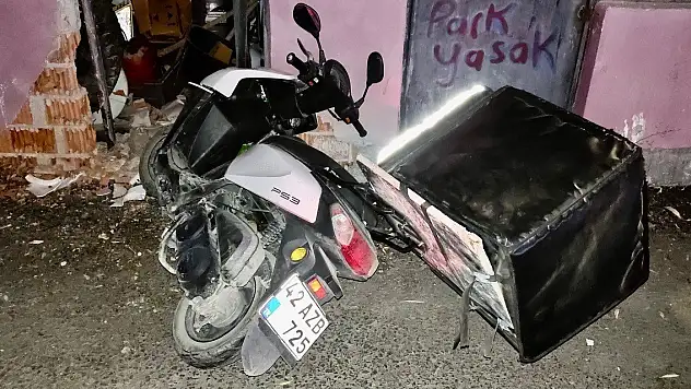 Konya'da genç sürücü duvara çarptı