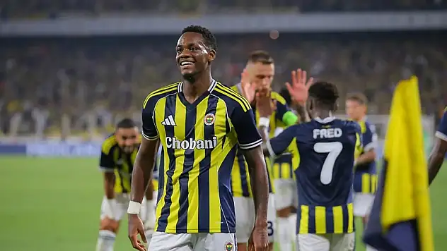 Fenerbahçe Feyenoord'u devirdi