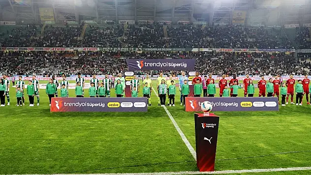 Konyaspor taraftarı o iddiaya tepki gösteriyor!