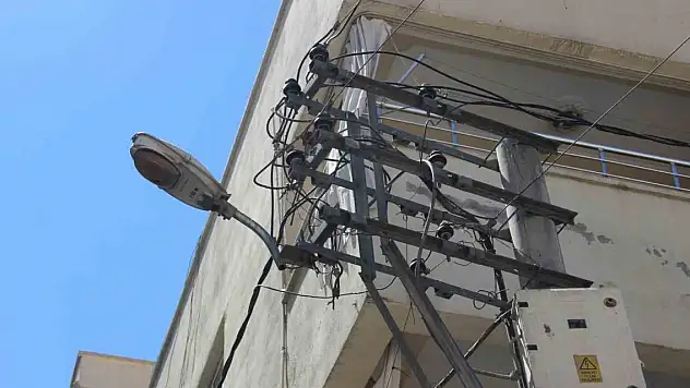 Onarmak için çıktı, akıma kapıldı