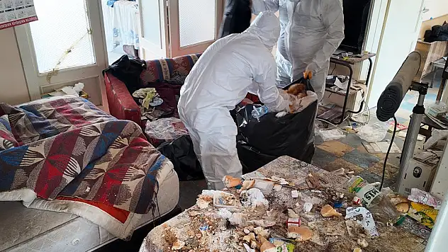 Evden 550 kilo plastik şişe çıktı