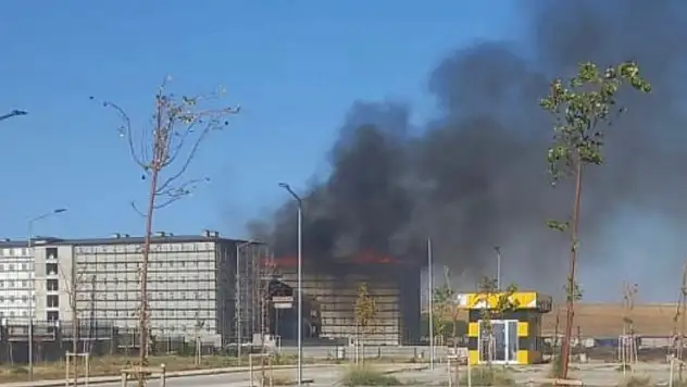 Konya'da inşaat halindeki yurt binasında yangın