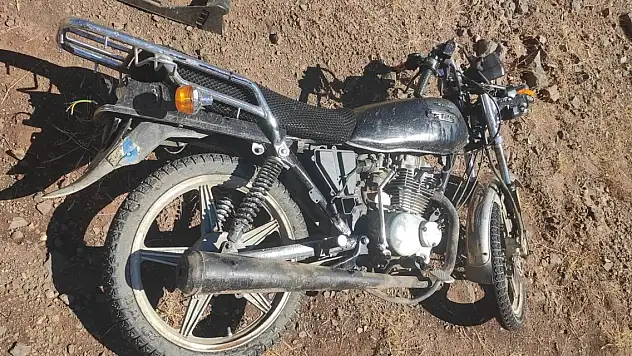 Devrilen motosikletin sürücüsü öldü