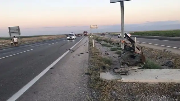 Konya'da kontrolden çıkan otomobil karşı şeride geçti: 4 yaralı