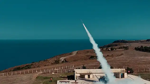 Roketsan'ın TRLG-122 füzesi ilk kez hafif bir araçtan fırlatıldı