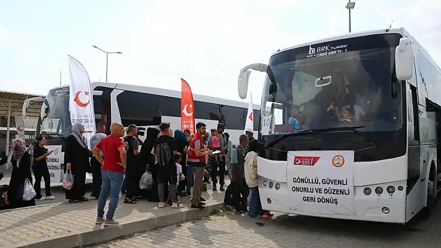 Suriyelilerin ülkelerine gönüllü geri dönüşleri sürüyor