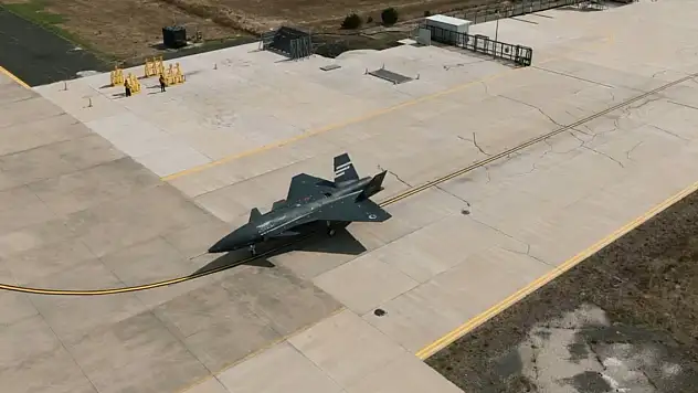 Bayraktar KIZILELMA'nın uçuş testleri başarıyla sürüyor