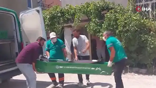 Annesini öldürmüştü, bir ay olmadan cezaevinde öldü