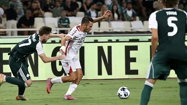 Samsunspor, UEFA Avrupa Ligi biletini rövanşa bıraktı