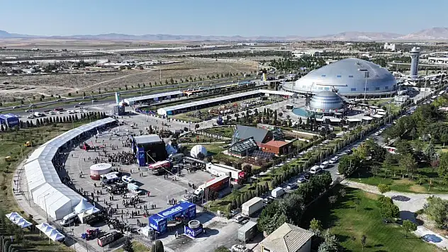 Konya'da bilim meraklılarının merakla beklediği festivalde büyük coşku
