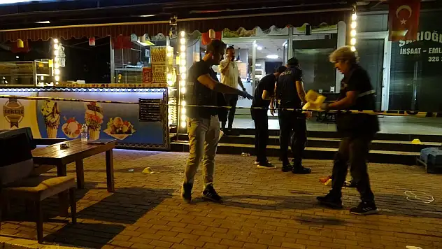 Pastane cinayetinde öldürülen genç kadının cenazesi yakınlarına teslim edildi