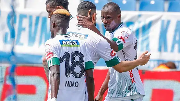 Konyaspor'da Bouly Sambou'nun bileti kesildi!