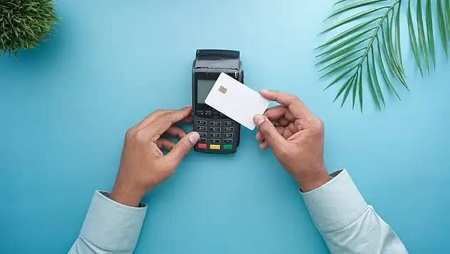 Kredi Kartı Sahipleri Dikkat: 2025'te Yüzlerce Lira Tasarruf Etmenizi Sağlayacak Gizli Fırsatlar