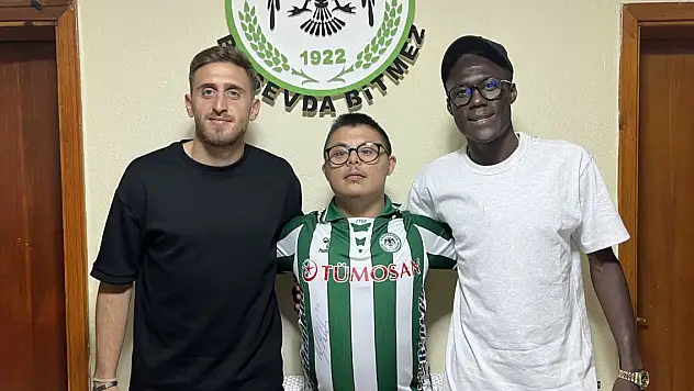 Konyasporlu NDao ve Melih'ten alkışlanacak hareket!