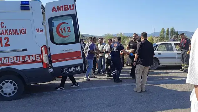 İki otomobil çarpıştı: 1 ölü