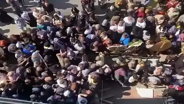 İndirim değil, eziyet kuyruğu