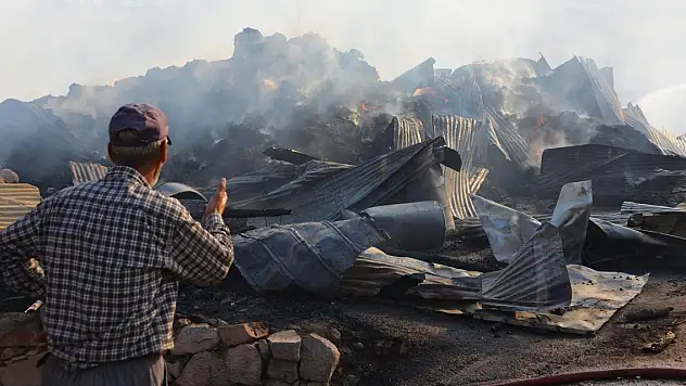 Yangında 12 ev ve 10 ahır yandı