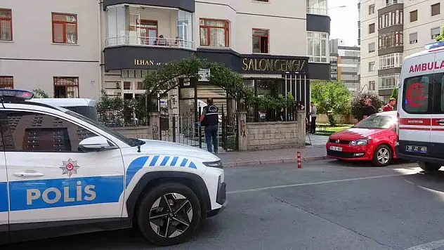 Evinde tabancayla vurulmuş halde bulundu