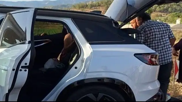 Düğün konvoyunda kaza: 1'i ağır 6 yaralı