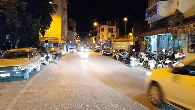 Sındırgı'da 4 büyüklüğünde deprem