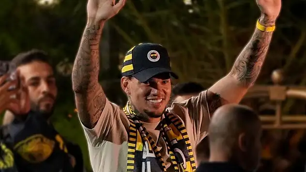 Ederson, Fenerbahçe'yi zirveye taşıyacaklarına inanıyor