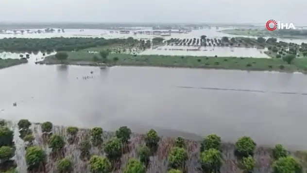 Ülke felaketi yaşıyor... Can kaybı 881'e yükseldi