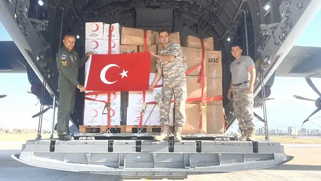 Türkiye, Afganistan'a 25 ton insani yardım gönderdi