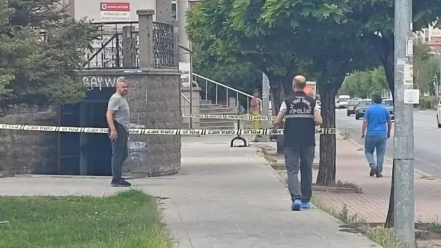 Cami tuvaletinde tartıştığı şahsı bıçaklayan şüpheli yakalandı