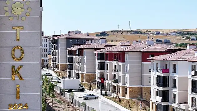 Depremzede hak sahiplerine 54 bin 200 bağımsız bölüm teslim edilecek