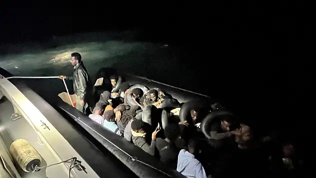 İzmir'de 102 düzensiz göçmen yakalandı