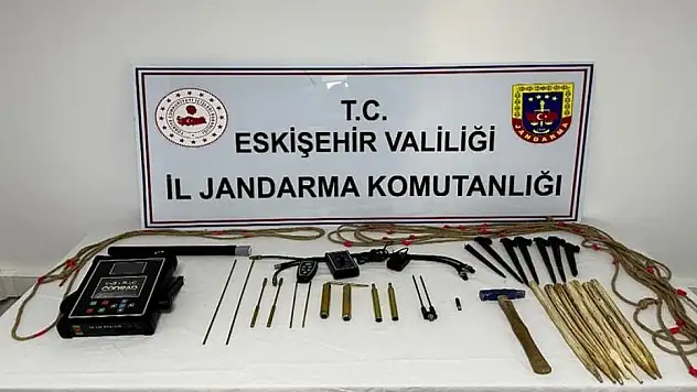 Kaçak kazı yaparken suçüstü yakalandılar