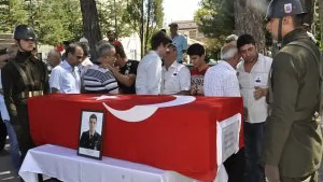 Kalp krizi geçiren astsubay toprağa verildi