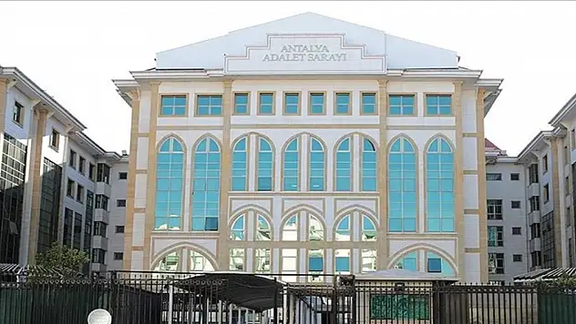 Son dakika! Antalya'da belediyeye yönelik 5'inci dalga 'rüşvet' operasyonu: 17 gözaltı