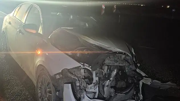 Konya'da midibüs ile otomobil çarpıştı